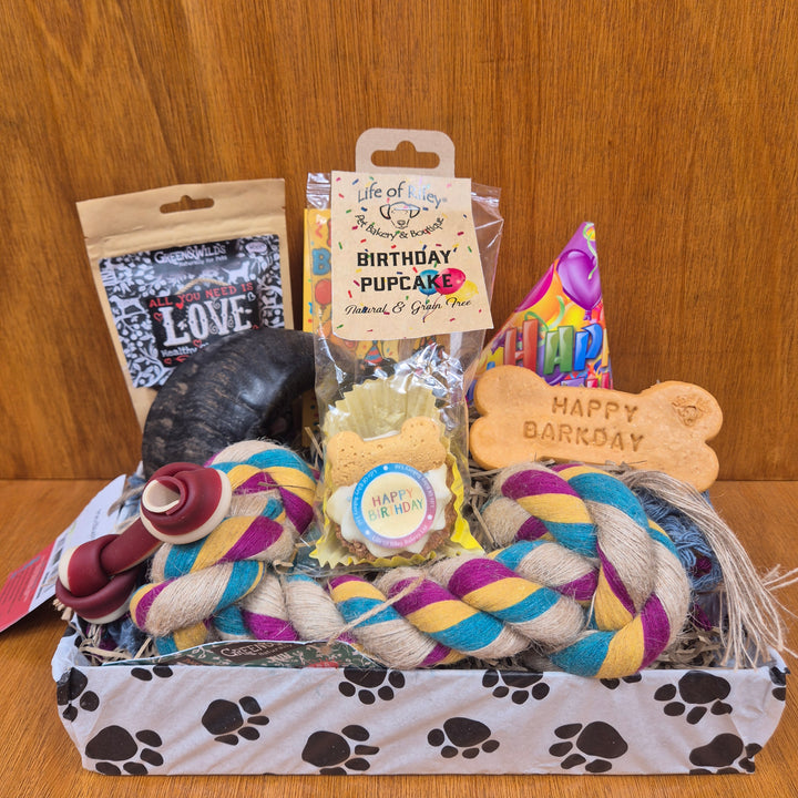 Bow Wow Birthday Box, The Deluxe for Medium Sized Dogs (10–20kg)