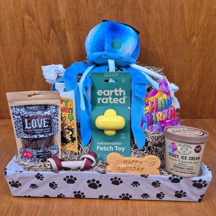 Bow Wow Birthday Box, The Deluxe for Senior Medium Sized Dogs (10–20kg)