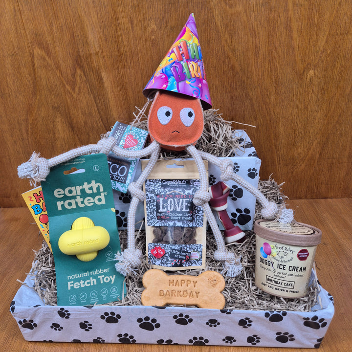 Bow Wow Birthday Box, The Deluxe for Senior Medium Sized Dogs (10–20kg)