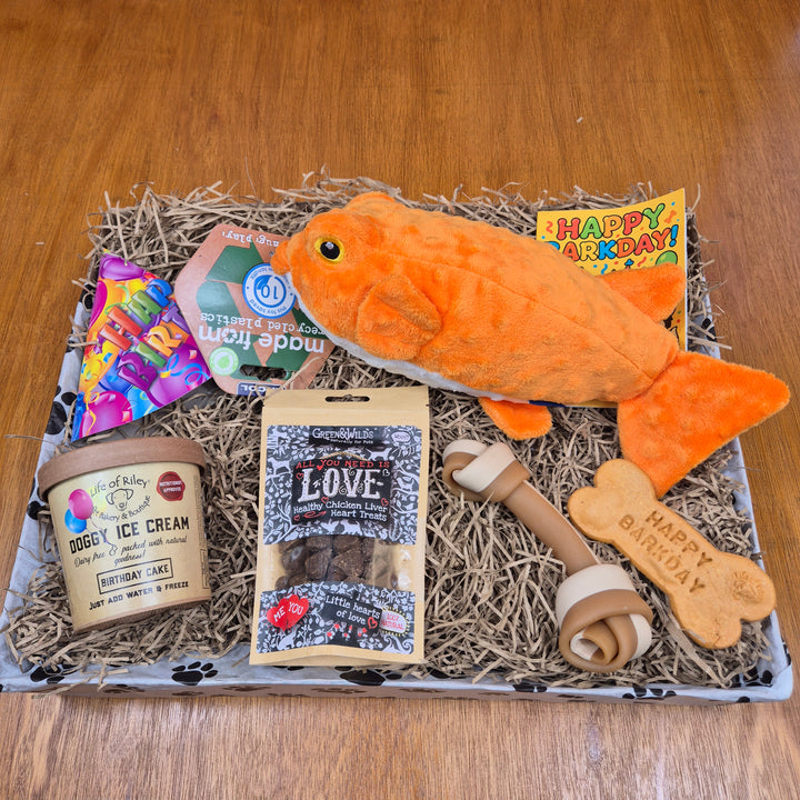Tail-Waggin’ Birthday Box for Senior Large Dogs (20–35kg)