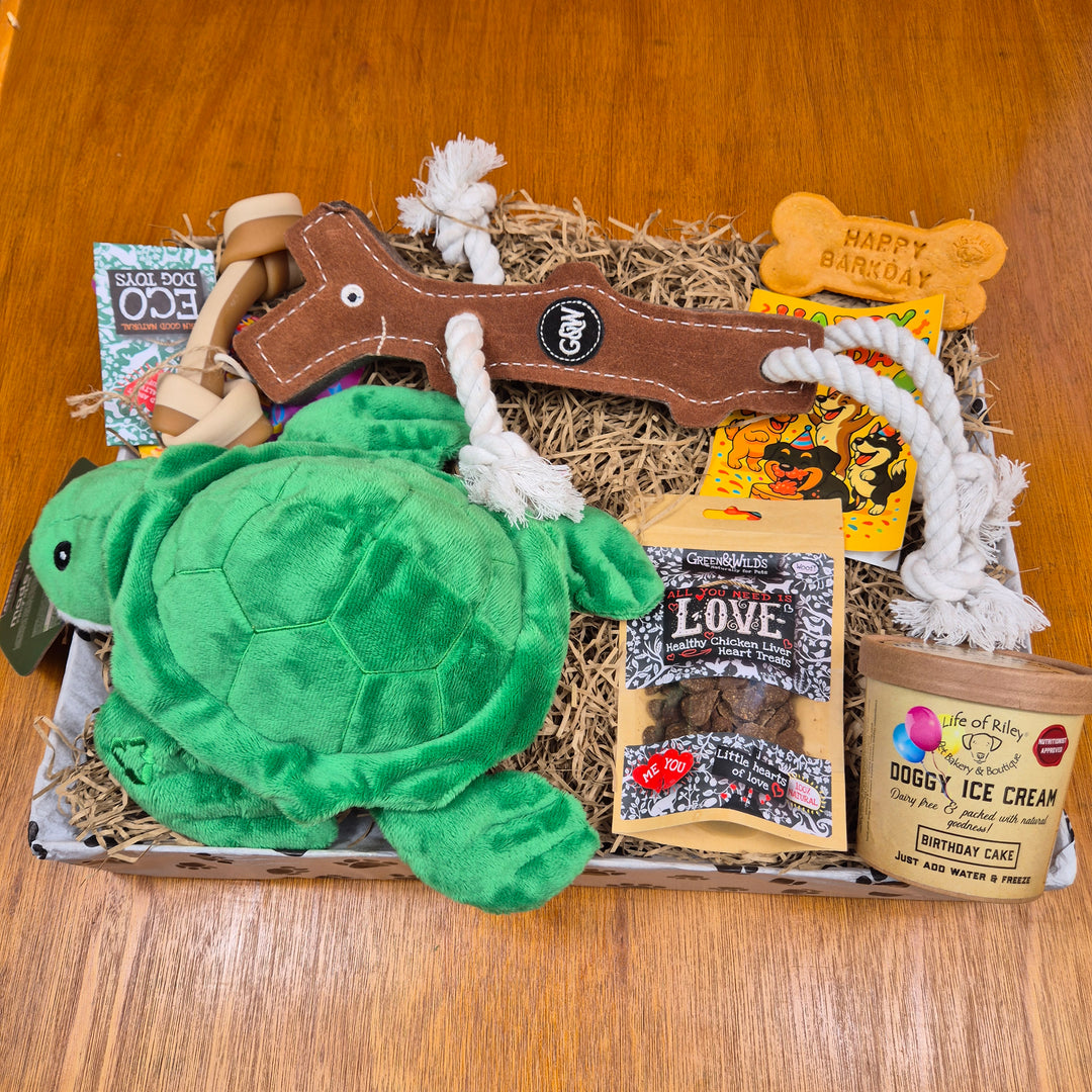 Bow Wow Birthday Box, The Deluxe for Senior Large Dogs (20–35kg)