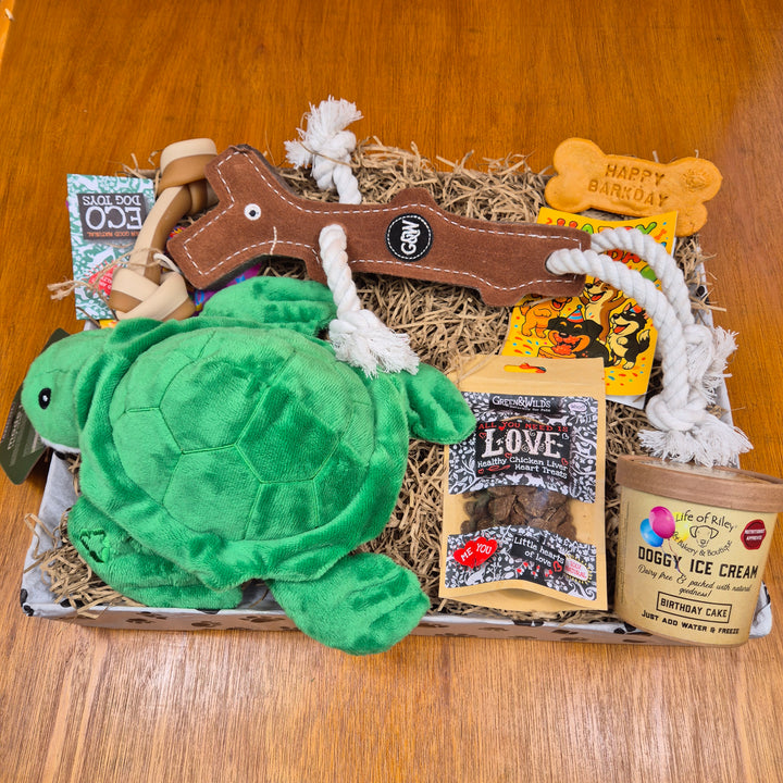Bow Wow Birthday Box, The Deluxe for Senior Large Dogs (20–35kg)