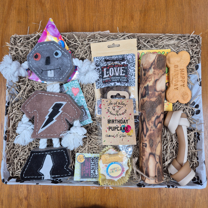 Bow Wow Birthday Box, The Deluxe for Senior Extra Large Dogs (35kg+)