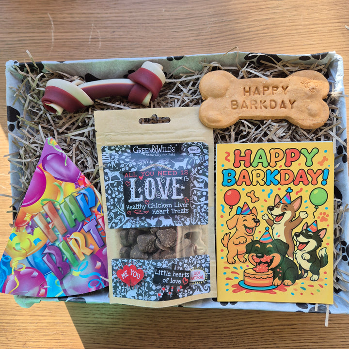 Bow Wow Birthday Box, The Deluxe for Senior Medium Sized Dogs (10–20kg)